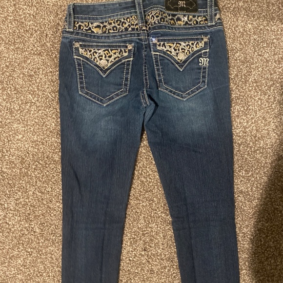BEAUTIFUL BEDAZZLED ANIMAL PRINT MISS ME JEANS SIZE 25 - Picture 2 of 6